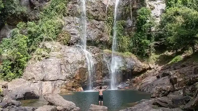 Fotografer di Air Terjun Cunca Rami | Labuan Bajo Productions