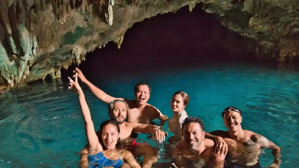 Fotografer di Goa Rangko | Labuan Bajo Productions