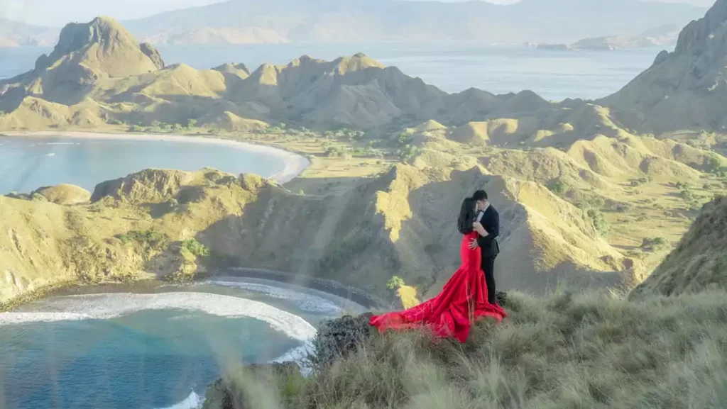 Prewedding in Padar Island Labuan Bajo | Labuan Bajo Productions