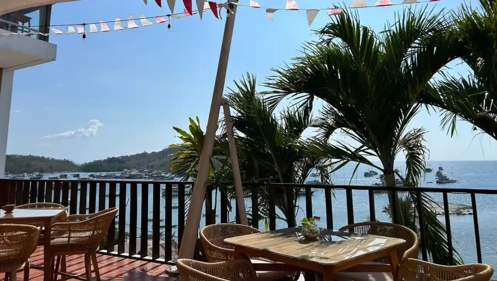 Escape Bajo (Source: Tripadvisor.co.id)
