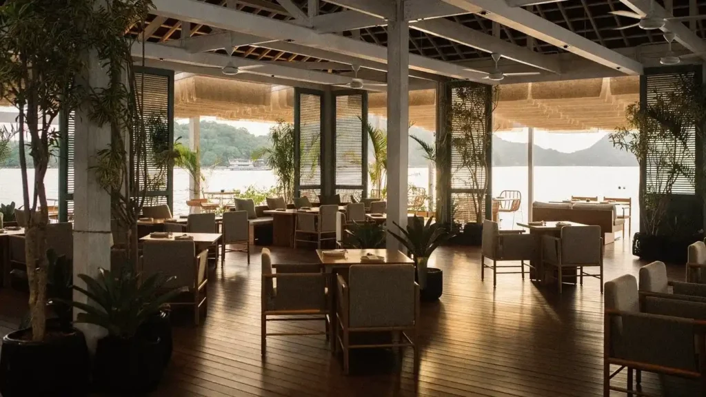 Le Bajo Flores (Source: tripadvisor.co.id) | | Paket Dokumentasi Trip Labuan Bajo