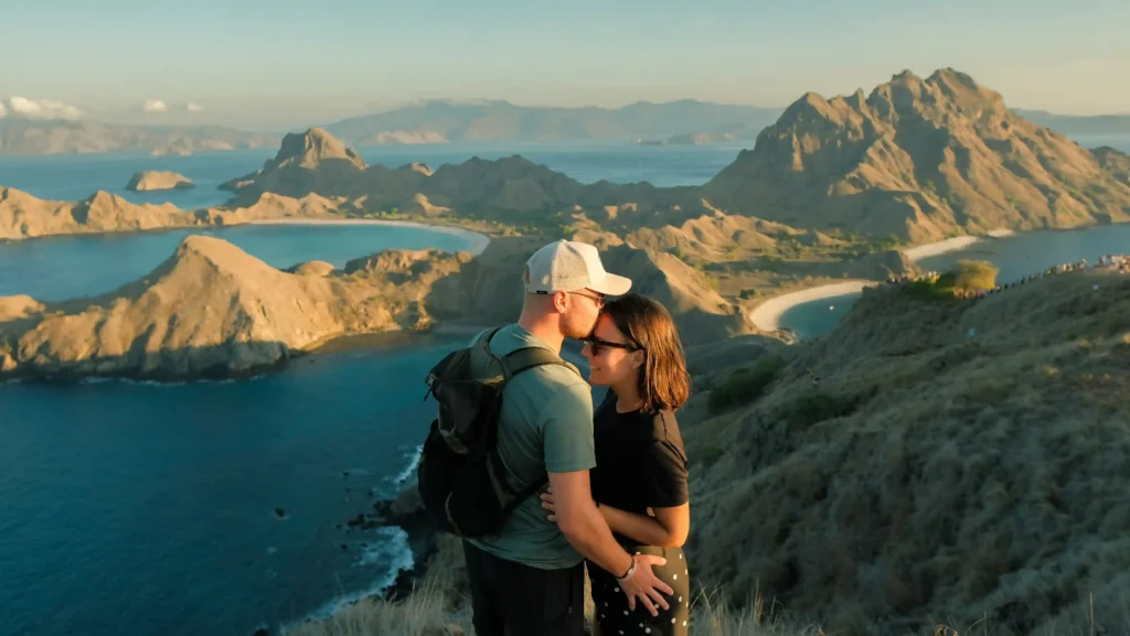 Momen Pasangan di Padar Island Labuan Bajo | Paket Dokumentasi Trip Labuan Bajo | Labuan Bajo Productions