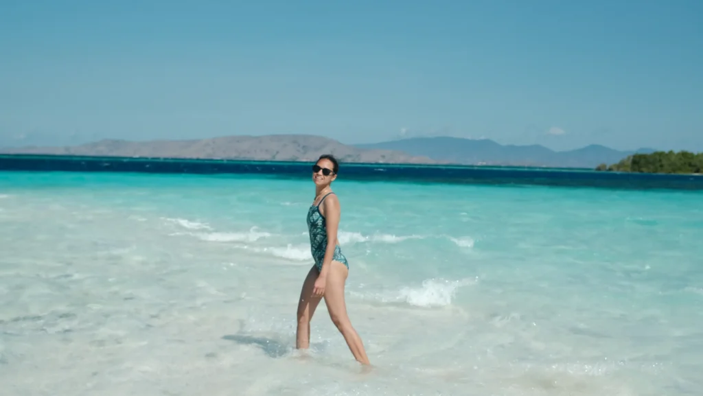 Outfit Foto di Taka Makassar | Paket Dokumentasi Trip Labuan Bajo | Labuan Bajo Productions