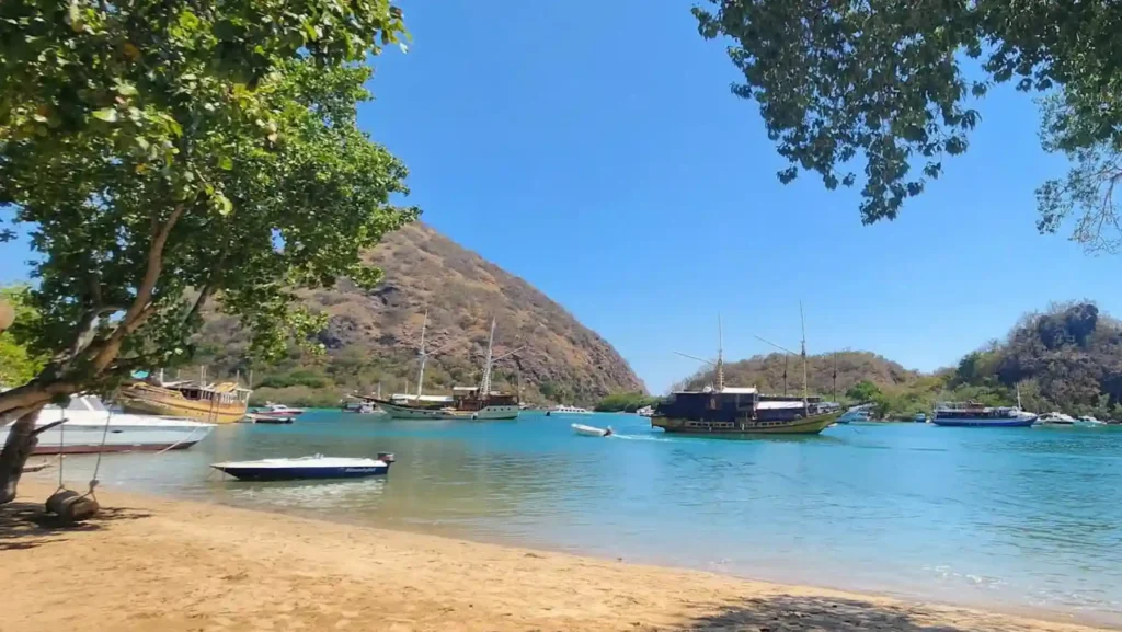Pantai Waecicu Labuan Bajo (source: Google Maps | M Irham Fathoni