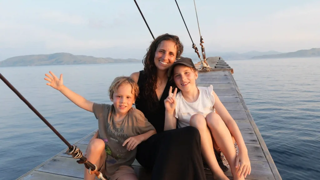 Sailing dengan Kapal Phinisi di Labuan Bajo | Paket Dokumentasi Trip Labuan Bajo | Labuan Bajo Productions