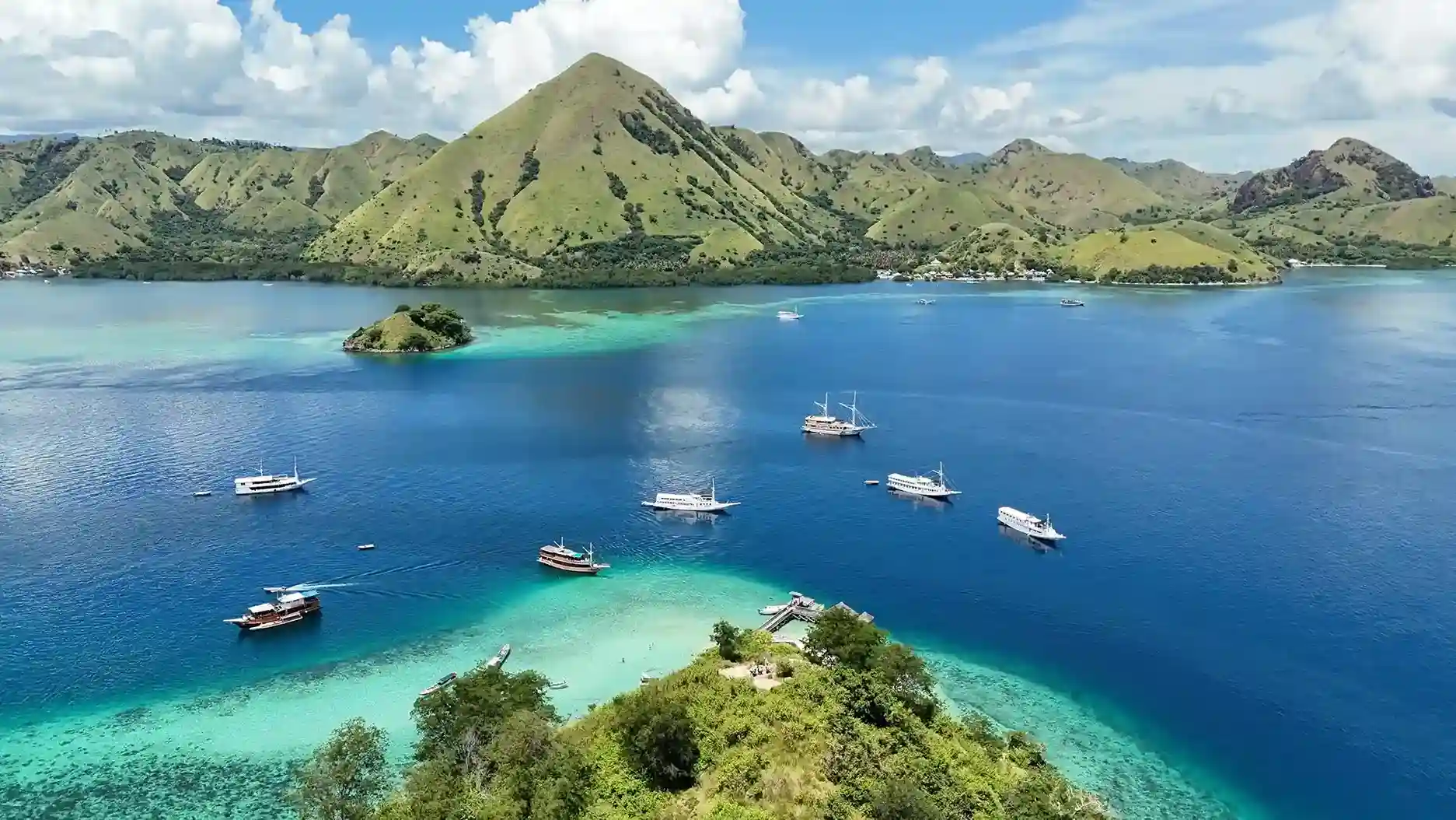 Pulau Kelor Labuan Bajo | Paket Dokumentasi Trip Labuan Bajo | Labuan Bajo Productions