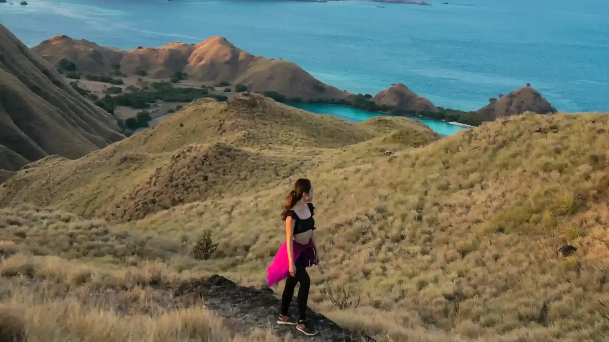 Gili Lawa Labuan Bajo | Spot Hiking di Labuan Bajo | Paket Dokumentasi Trip Labuan Bajo | Labuan Bajo Productions