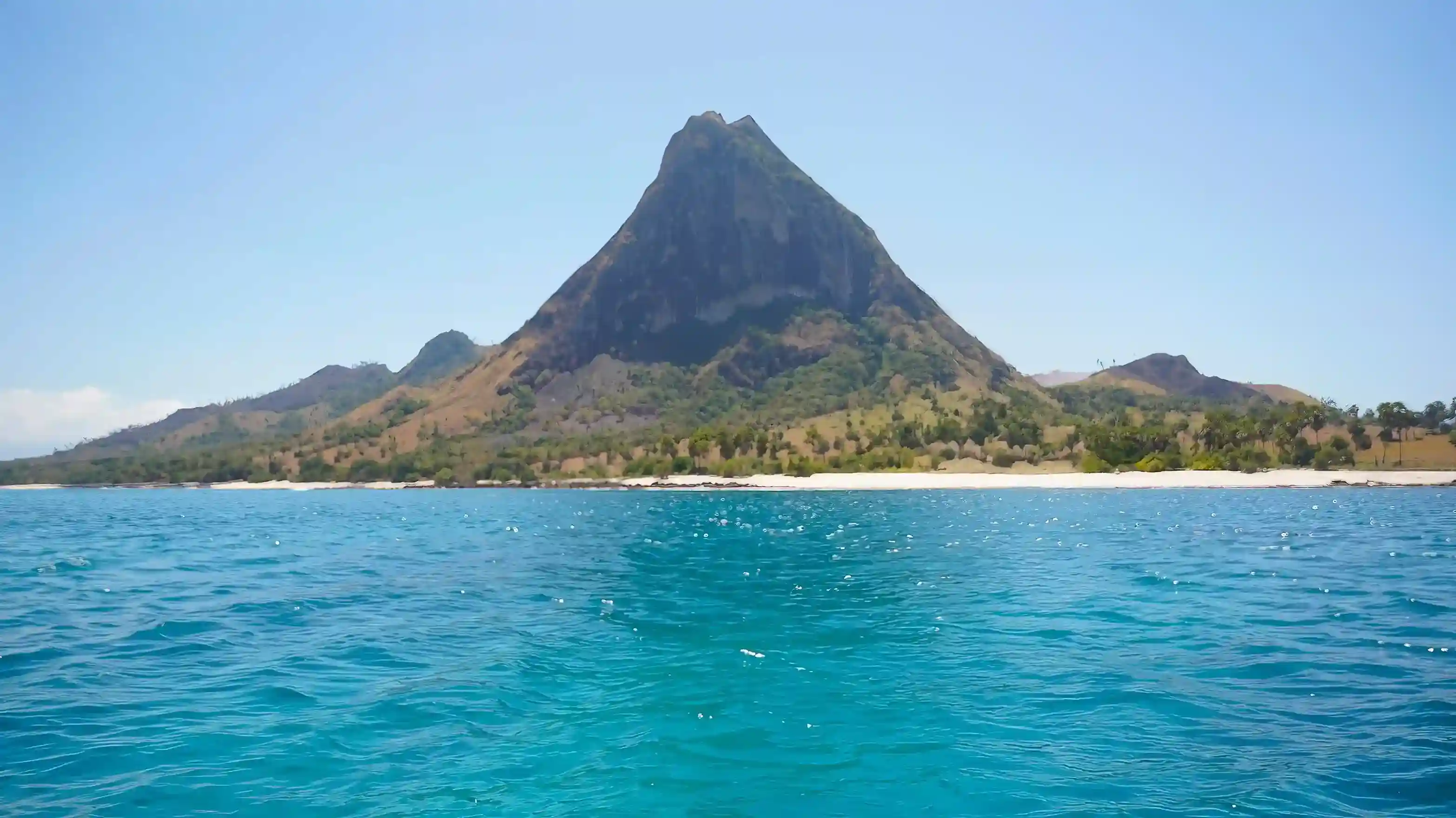 Nuca Molas | Paket Dokumentasi Trip Labuan Bajo | Labuan Bajo Productions