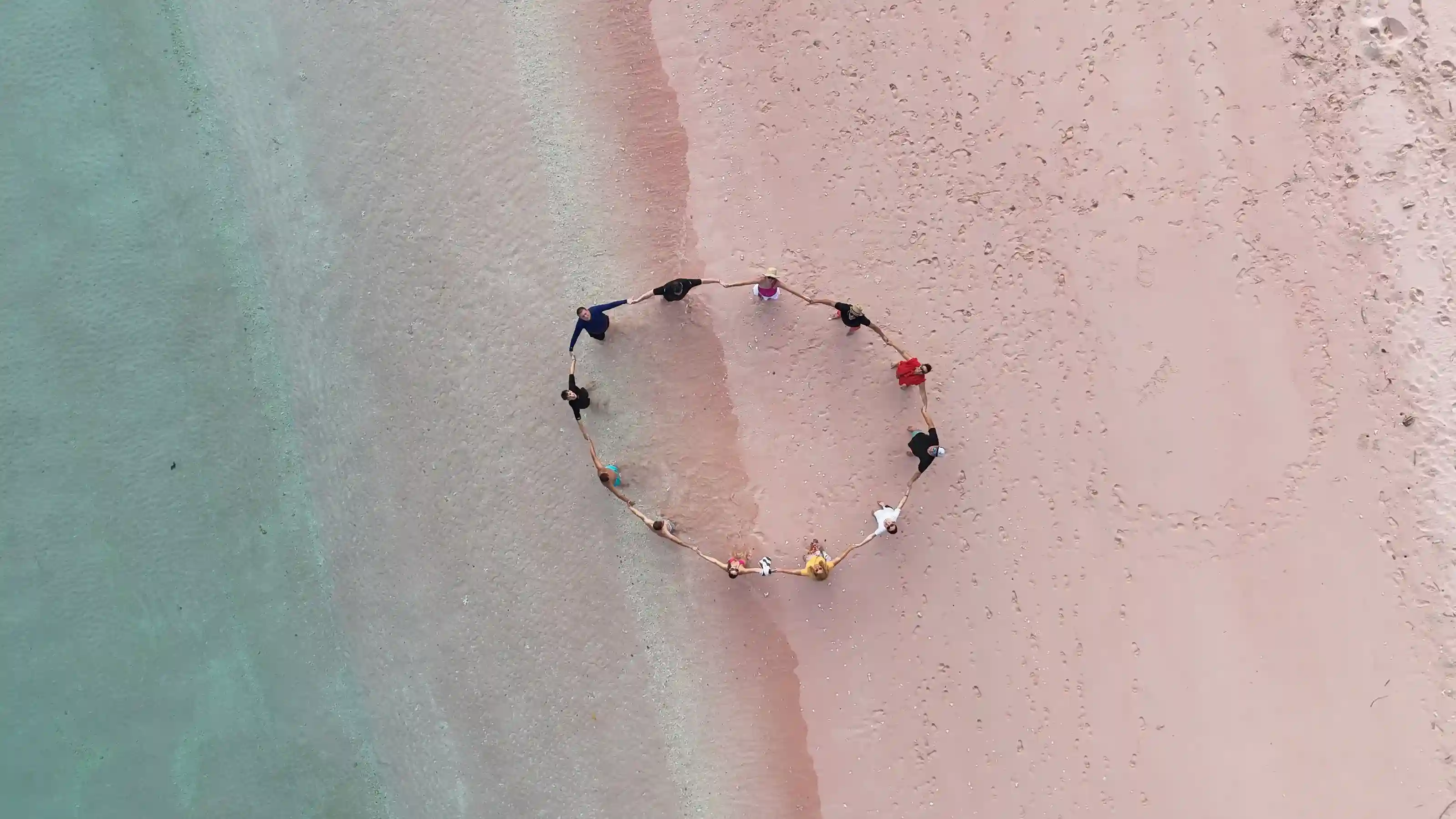 Long Beach Labuan Bajo | Pink Beach Labuan Bajo | Paket Dokumentasi Trip Labuan Bajo | Labuan Bajo Productions