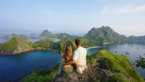 8 Spot Romantis untuk Merayakan Valentine di Labuan Bajo
