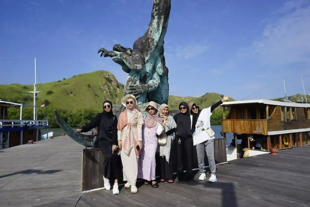 Pulau Rinca Labuan Bajo | Labuan Bajo Productions