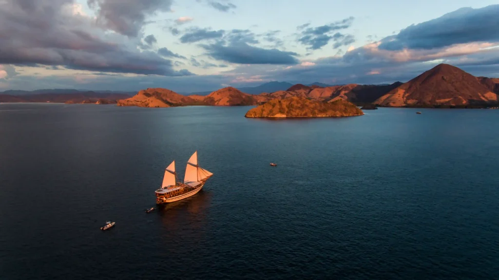 Prana | Luxury Raja Ampat | Labuan Bajo Productions